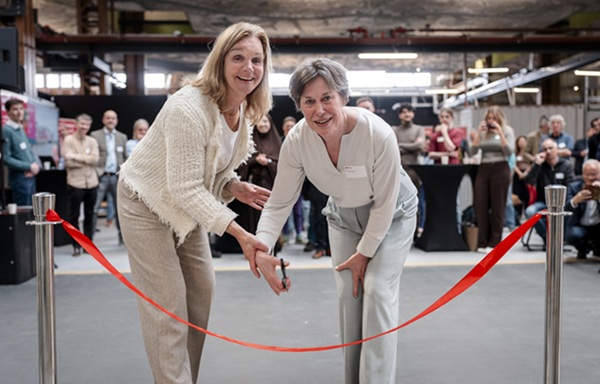 Opening door Hanneke Reuling en Marleen Goumans