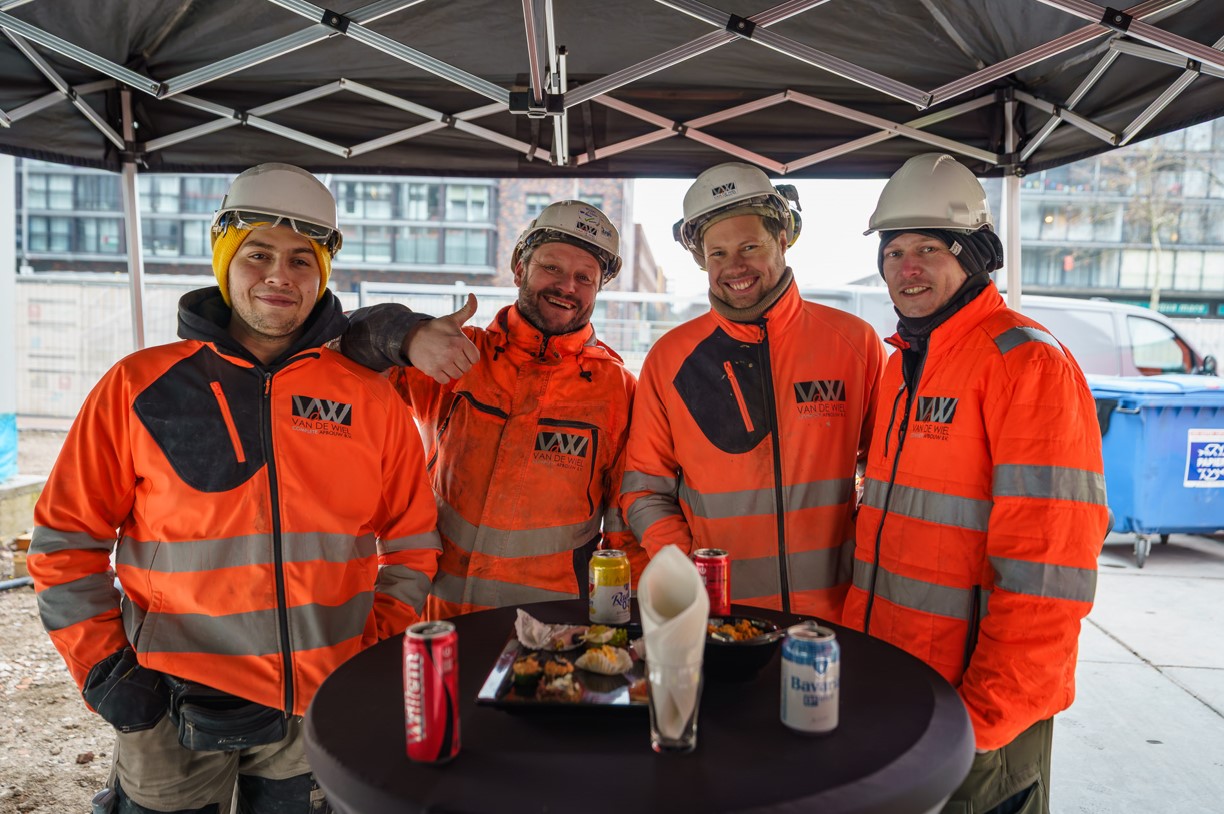 Hoogste punt Laan op Zuid, bouwvakkers