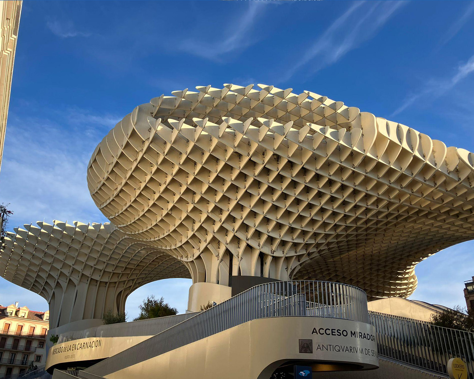 Vierluik van foto's van verschillende evenementen georganiseerd voor Stichting Jarige Job.