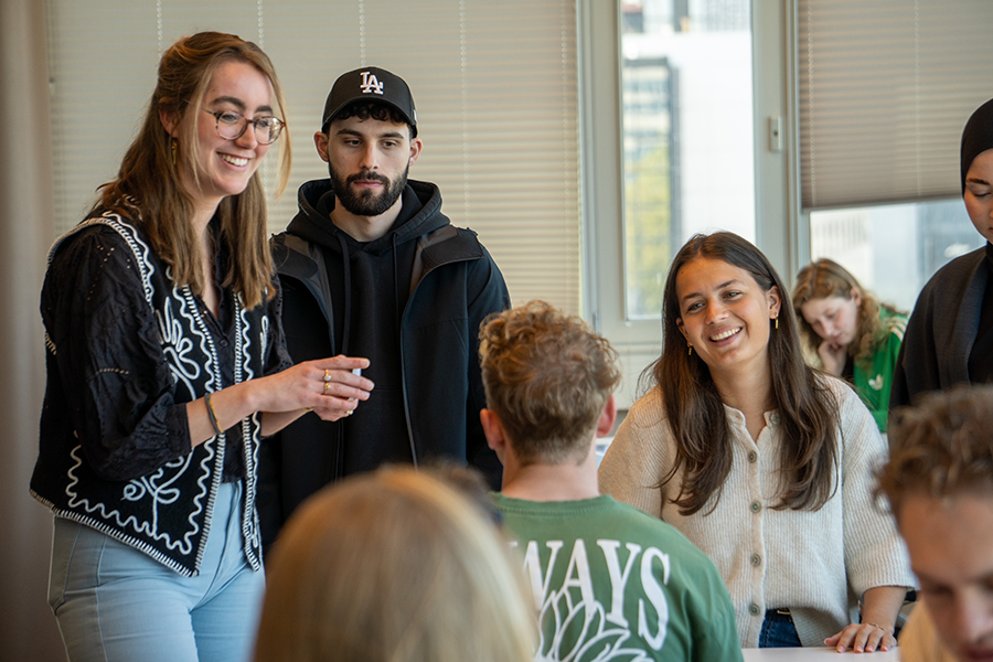 Studenten werken interdisciplinair samen met studenten van andere Ad-opleidingen