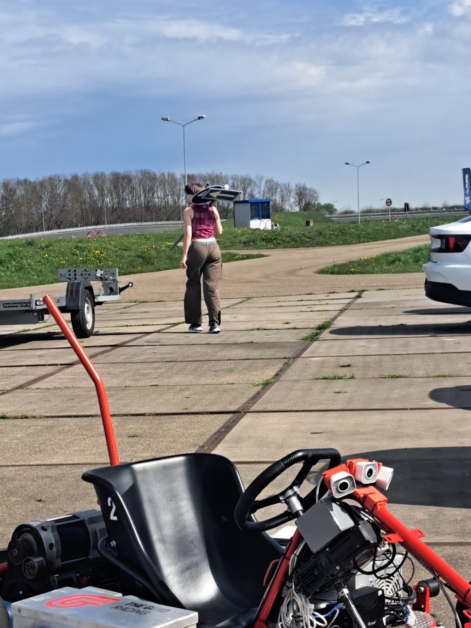 Kart op een testbaan opleiding studenten TI