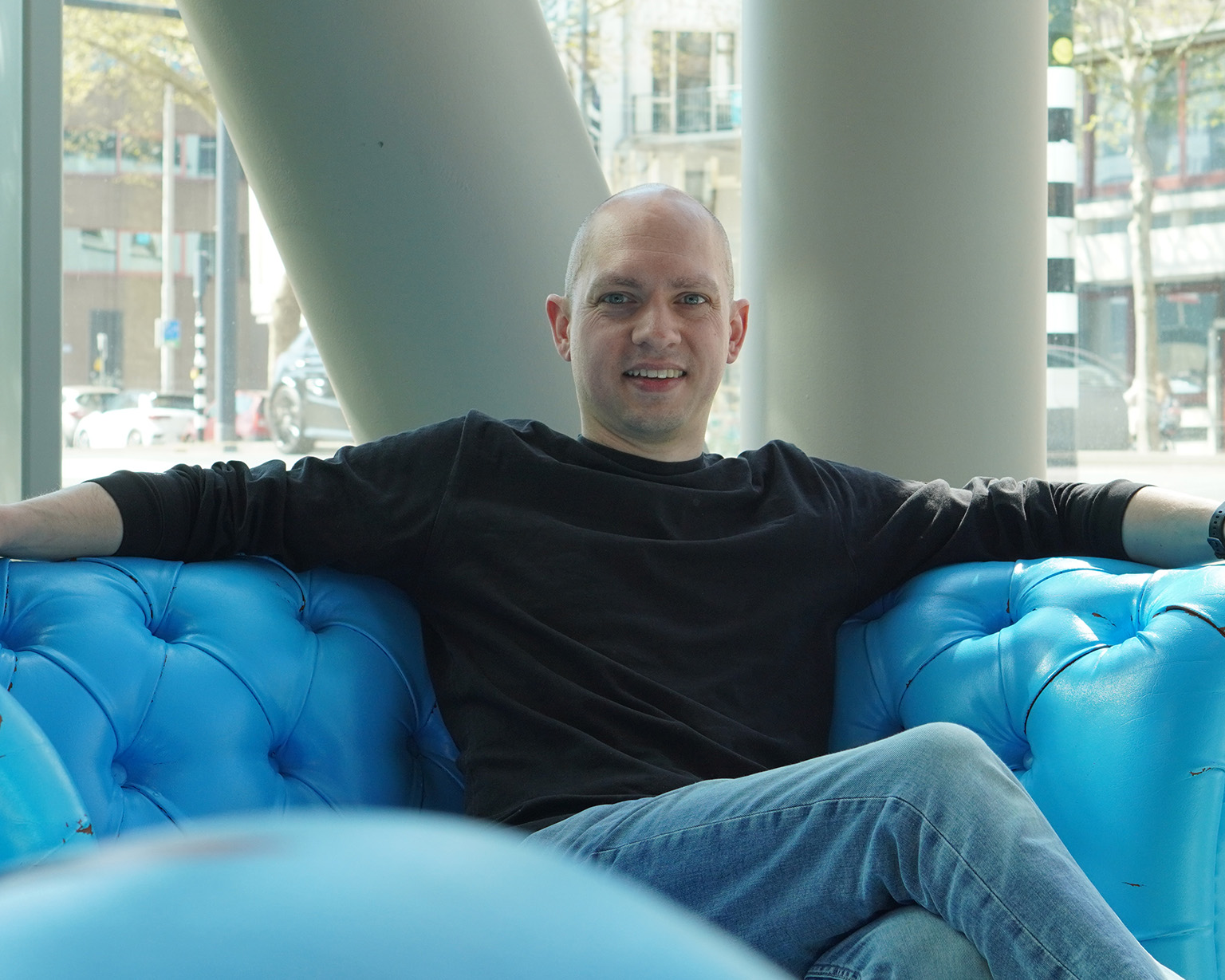 Docent Jelle van der Loo in het RAcaf&eacute;
